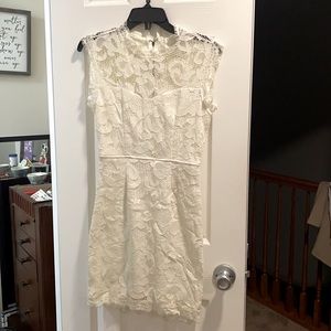 Beautiful Small Ivory Lace Fitted summer dress!